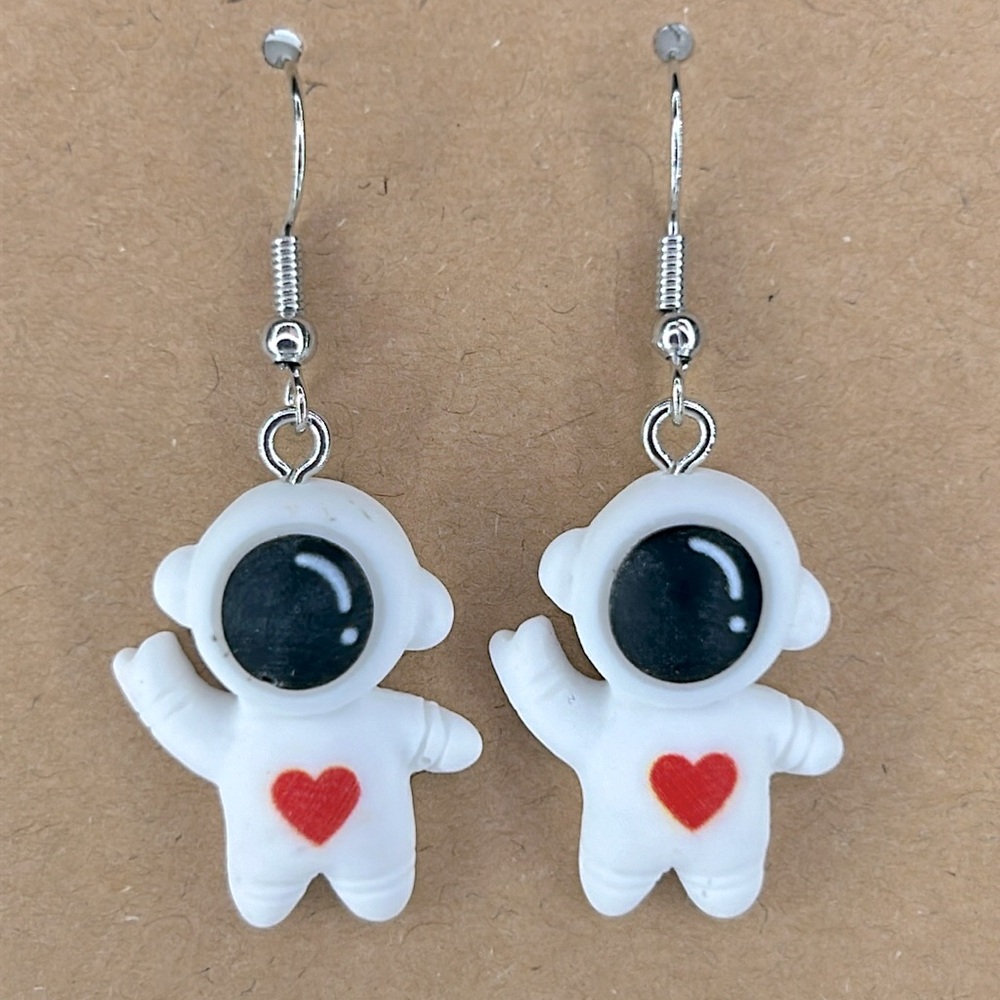 Resin Space Astronaut Heart Pendant Dangle Earrings Fashion Jewelry